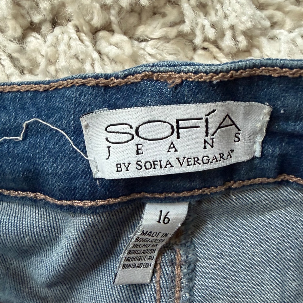 Trendy Sofia by Sofia Vergara Ripped Hem Blue plus size denim Jeans skinny jeans - Picture 7 of 7